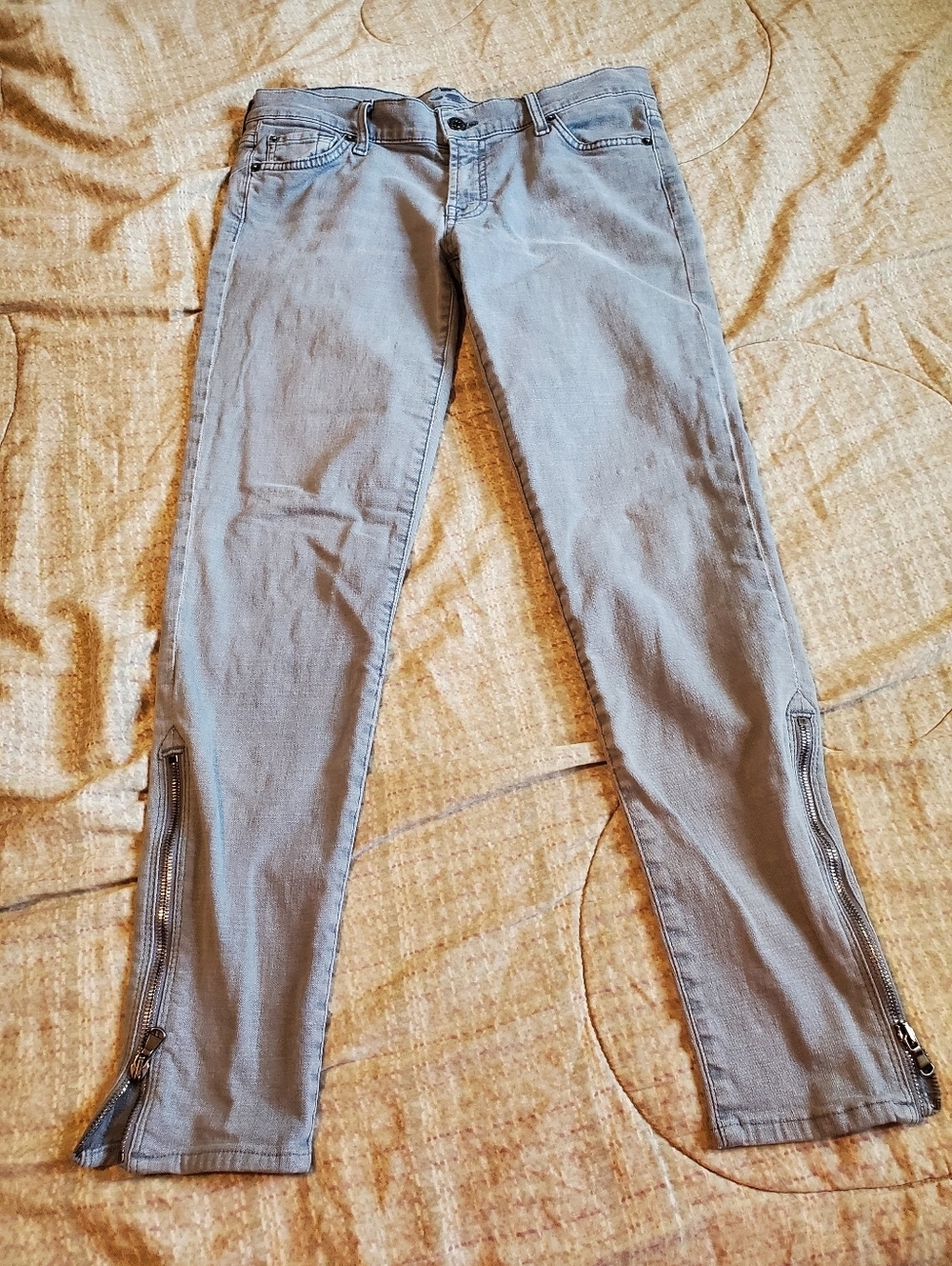 7 For All Mankind Size 28x34 Roxanne Skinny Light Grey Side Leg Zipper